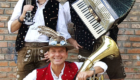 Hochzeitsband in Tracht